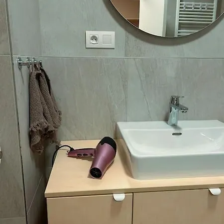 Apartment Zwirn, Free Parking, 24/7 Access Bratislava Exterior photo